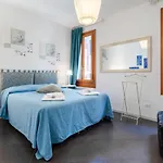 Guesthost - Castello Con Vista Sul Canale X6 * Venedik
