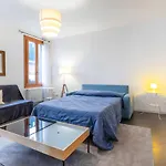 Guesthost - Castello Con Vista Sul Canale X6 Daire *