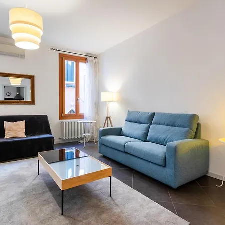 شقة Guesthost - Castello Con Vista Sul Canale X6 البندقية